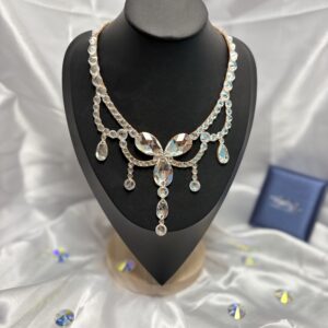 Crystal Grace Drop Necklace
（クリスタル・グレース ドロップ ネックレス）